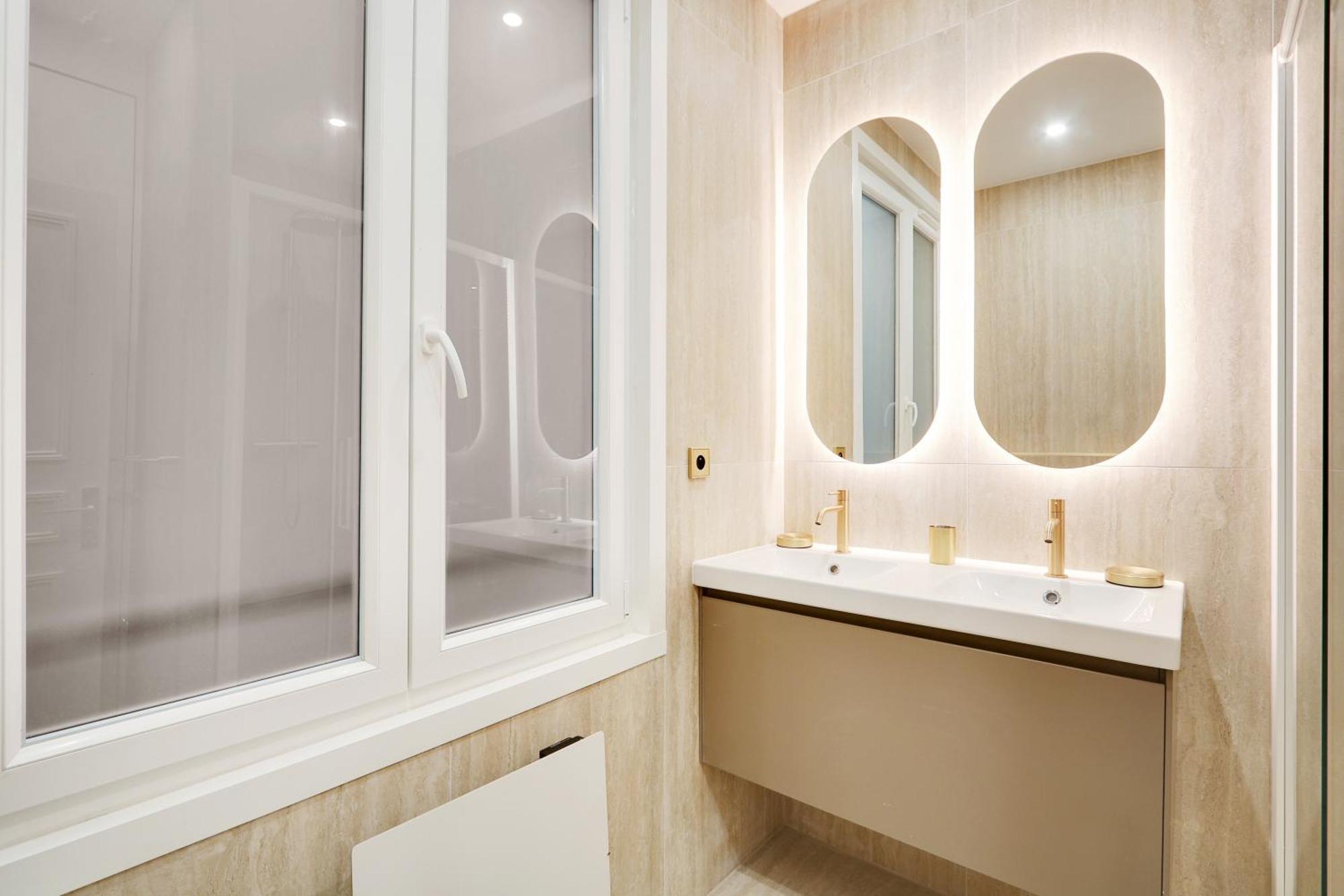 Pick A Flat'S Apartments In Opera Saint Lazarre - Rue De L'Isly Paris Exterior photo