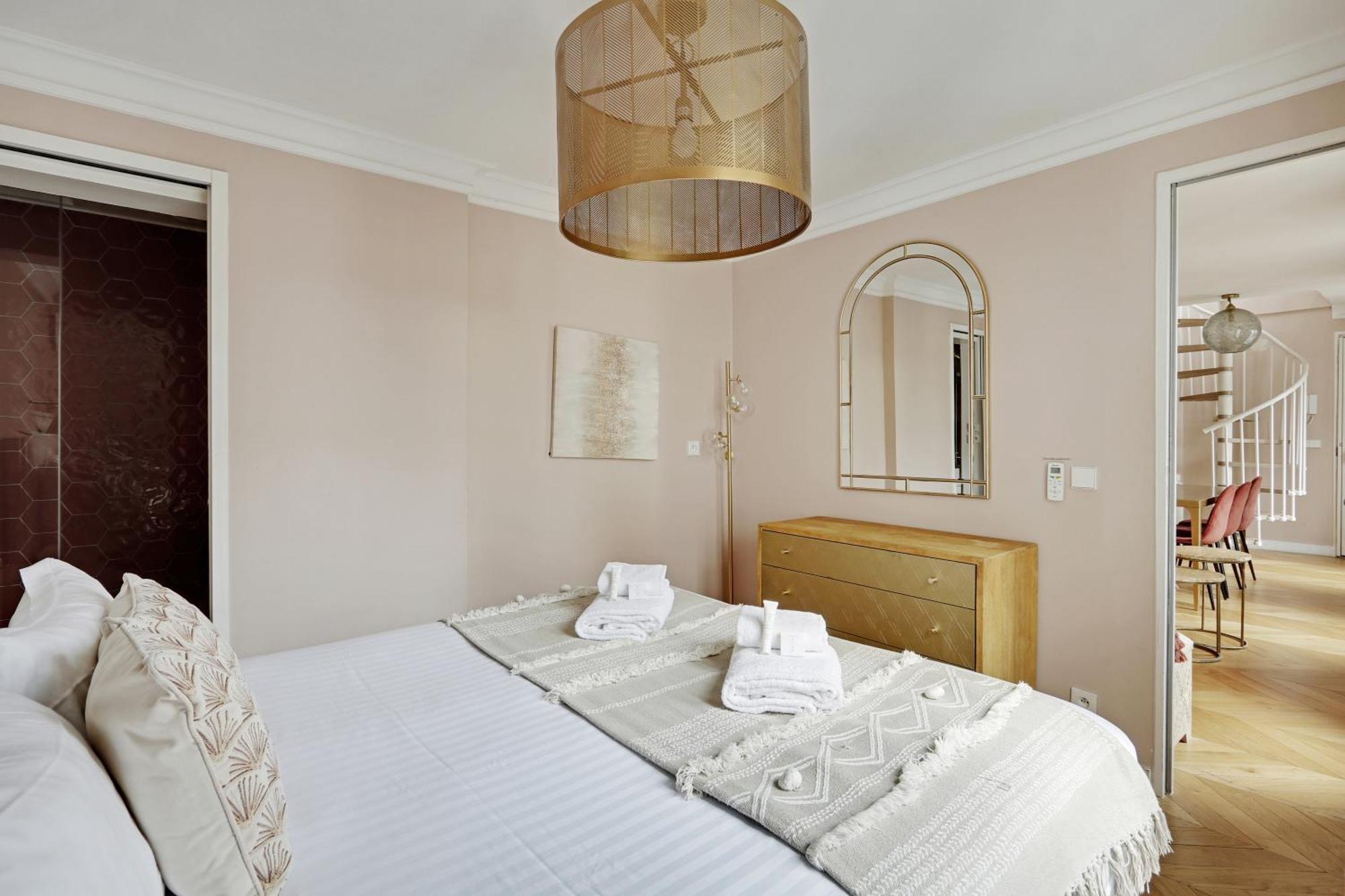 Pick A Flat'S Apartments In Opera Saint Lazarre - Rue De L'Isly Paris Exterior photo